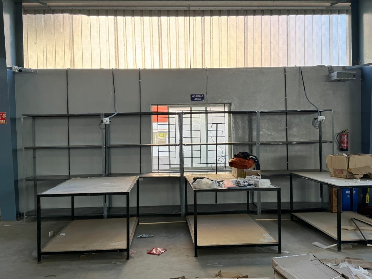 Packing stations with SAR